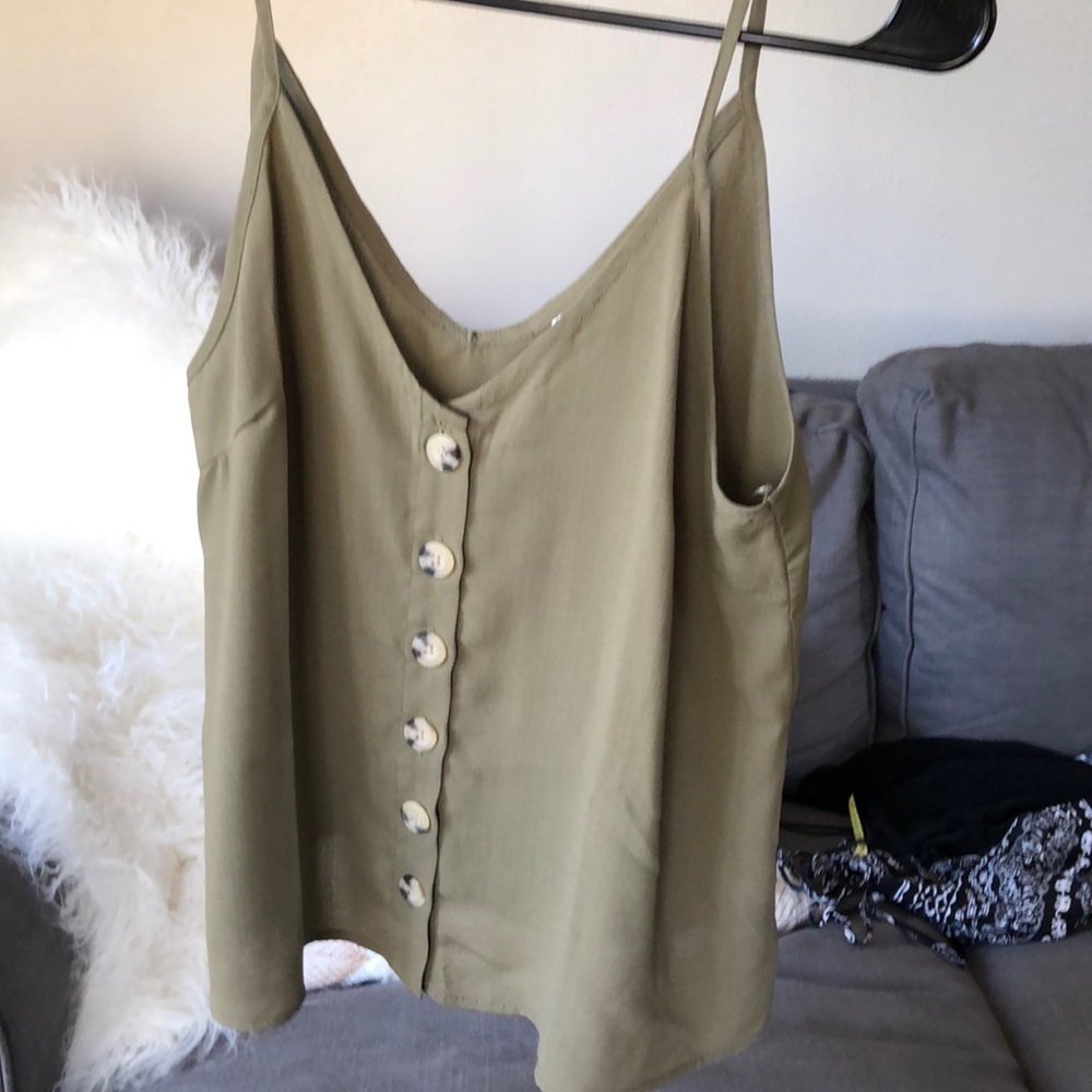 Never worn tank!!!